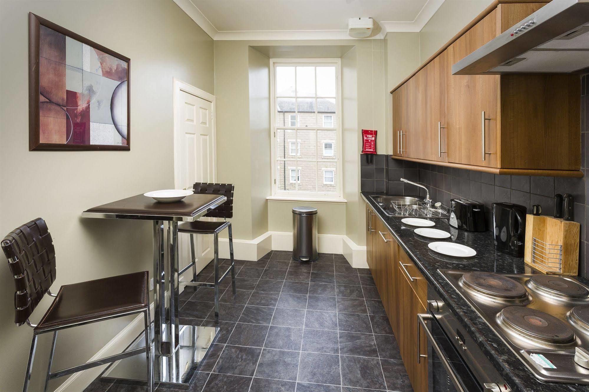 Nicolson Apartments Edinburgh Bagian luar foto